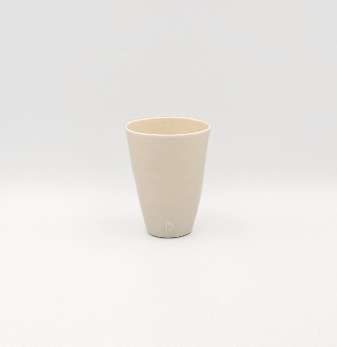 Porcelain cup | Kris Coad