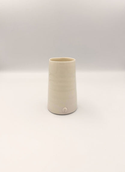 Medium Pourer | Kris Coad